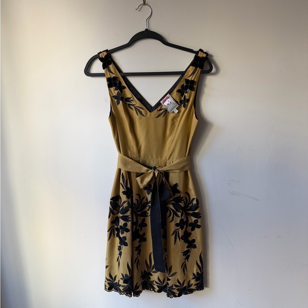 Yoana Baraschi 100% silk embroidered knee length dress size 4